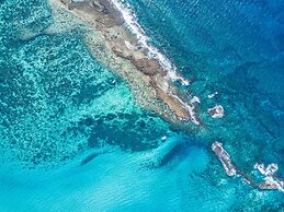 Azura Benguerra Island