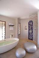 Azura Benguerra Island