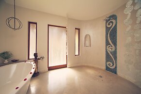 Azura Benguerra Island