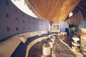 Azura Benguerra Island