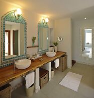 Azura Benguerra Island