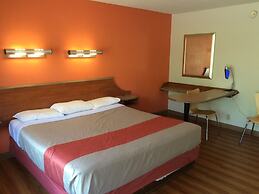 Motel 6 Mount Vernon, IL