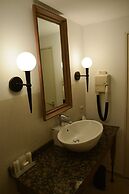 Golden Tulip West Ende