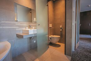 Golden Tulip West Ende