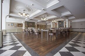 Golden Tulip West Ende