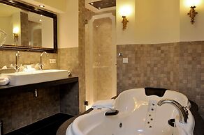 Golden Tulip West Ende