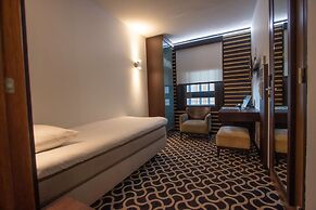 Golden Tulip West Ende