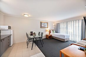 Best Western Newmarket Inn & Suites