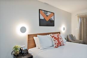 Best Western Newmarket Inn & Suites