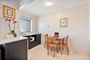 Best Western Newmarket Inn & Suites