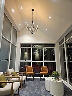 Best Western Newmarket Inn & Suites