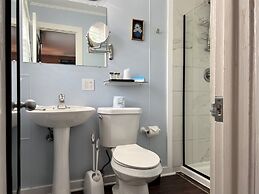 The Grand Guesthouse