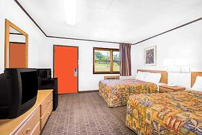 Knights Inn Pine Grove