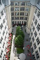 Adina Apartment Hotel Berlin CheckPoint Charlie