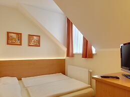 Hotel Kriemhild am Hirschgarten