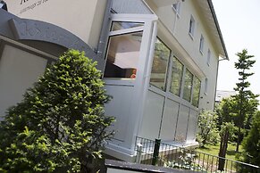 Hotel Kriemhild am Hirschgarten