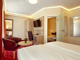 Hotel Kriemhild am Hirschgarten