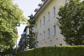 Hotel Kriemhild am Hirschgarten