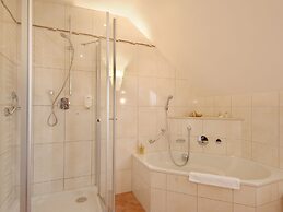 Hotel Kriemhild am Hirschgarten