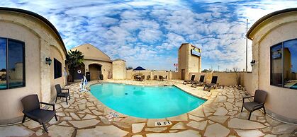 Days Inn & Suites by Wyndham Llano