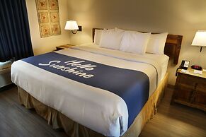 Days Inn & Suites by Wyndham Llano