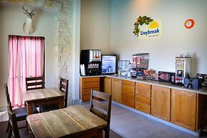 Days Inn & Suites by Wyndham Llano