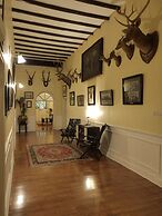 WelcomHeritage Kasmanda Palace