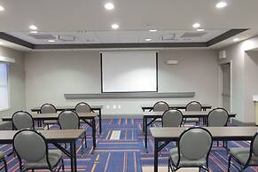 Hampton Inn & Suites Seal Beach