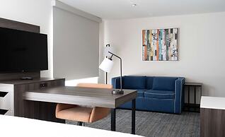 Hampton Inn & Suites Seal Beach