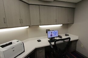 Hampton Inn & Suites Seal Beach