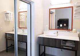 Hampton Inn & Suites Seal Beach