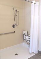 Hampton Inn & Suites Seal Beach