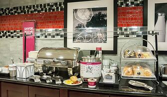 Hampton Inn & Suites Orlando-John Young Pkwy/S. Park