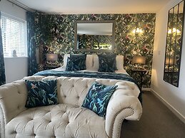 The Swan Motel
