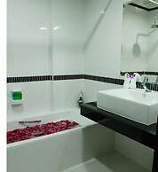 First Residence Hotel