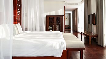 Amanjaya Pancam Suites Hotel