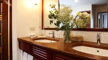 Amanjaya Pancam Suites Hotel