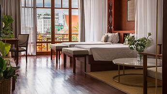 Amanjaya Pancam Suites Hotel