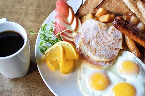 Georgian Bay Hotel Trademark Collection by Wyndham