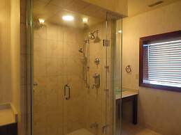 Georgian Bay Hotel Trademark Collection by Wyndham