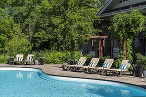 Georgian Bay Hotel Trademark Collection by Wyndham