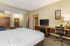 Comfort Inn & Suites Airport Convention Center