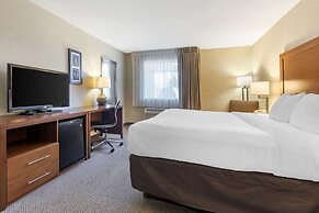 Comfort Inn & Suites Airport Convention Center