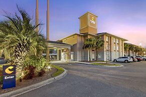 Comfort Inn & Suites Airport Convention Center
