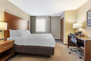 Comfort Inn & Suites Airport Convention Center