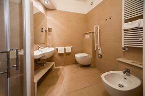 Hotel & Residenza 100 Torri