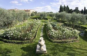 Sovana Hotel & Resort