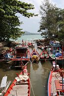 Samui First House Hotel