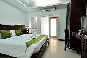 Samui First House Hotel