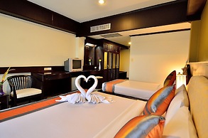 Samui First House Hotel